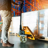 ksa/images/productimages/jubail-pallet-plant/plastic-pallet/wood-or-plastic-one-way-pallet.webp