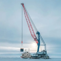 uae/images/productimages/al-buraq-al-abyaz-heavy-equipment-rental-llc/mobile-crane/liebherr-mobile-harbour-crane-lhm-420.webp