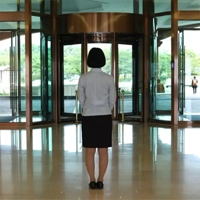 uae/images/productimages/al-raha-automatic-doors-llc/door-installation-&-repair-service/automatic-revolving-door.webp