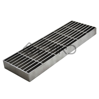 uae/images/productimages/discovery-metals-fzc/stainless-steel-grating/stainless-steel-gratings.webp