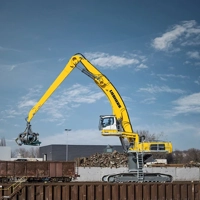 uae/images/productimages/liebherr-middle-east-fze/track-loader/liebherr-electric-material-handling-machines-lh-110-c-high-rise-port-litronic.webp