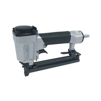 uae/images/productimages/planet-eco-building-materials-llc/pneumatic-stapler/makita-pneumatic-stapler-at425b.webp