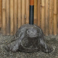 uae/images/productimages/royal-garden-centre/umbrella/natural-stone-turtle-umbrella-stand-p-flaghotu-m02-030af-30-75-kg.webp