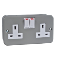 uae/images/productimages/schneider-electric/switch-socket/exclusive-metal-clad-switched-socket-2-gangs-13-a-230-v-datasheet.webp