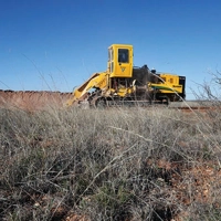 uae/images/productimages/vermeer-middle-east-fzco/trencher-drainage-machine/2020-vermeer-t1055iii-pipeline-trencher.webp