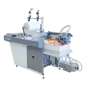 uae/images/productimages/afra-international-dmcc/thermal-lamination-machine/automatic-thermal-laminator-lamination-speed-50-m-min-model-sagitta-52-komfi.webp