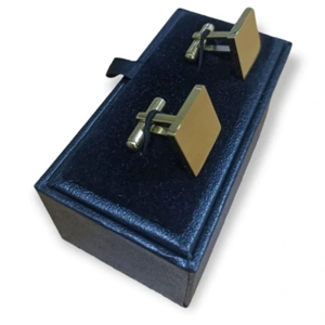 uae/images/productimages/coverage-gifts-trading-llc/fine-jewelry-cuff-link/square-cufflink-gold.webp