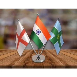 uae/images/productimages/exprint-mart/table-top-flag/tripole-table-flags-26-48-cm.webp