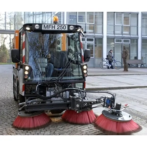 Road Sweeper Machine