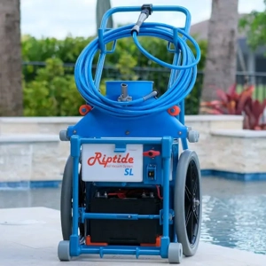 uae/images/productimages/mak-pools/pool-vaccum/commercial-riptide-sl-pool-vacuum.webp