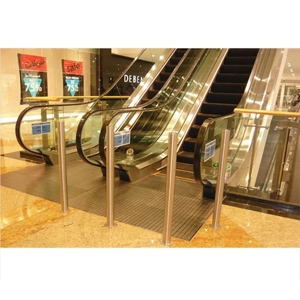 uae/images/productimages/ocean-rubber-factory-llc/bollard-post/stainless-steel-bollards.webp